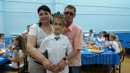средний сын и его семья